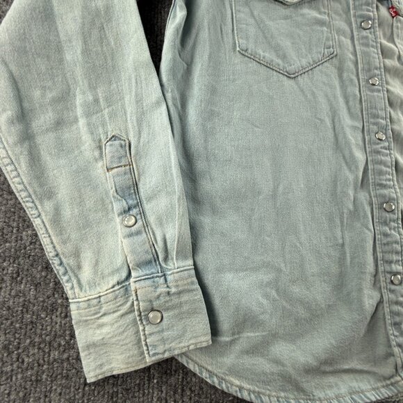 NWT Levi’s Pearl Snap Up Shirt Western Denim Pockets Lightweight Medium Blue - Picture 6 of 15